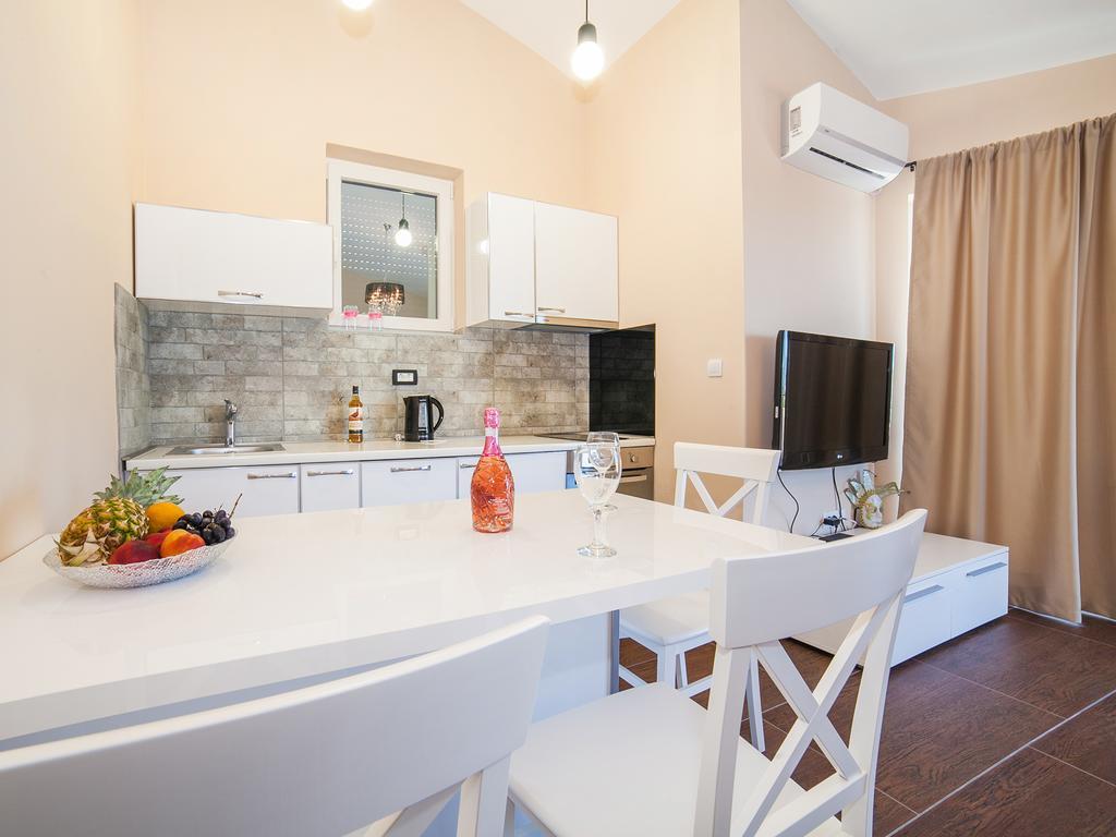 Apartments Urban Wild Котор Экстерьер фото